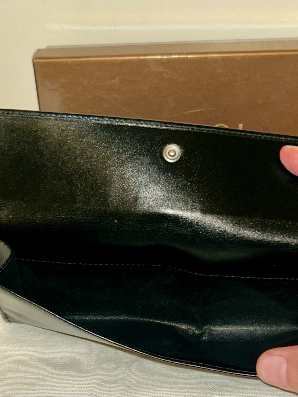 Authentic Vintage Gucci Long Wallet in
Excellent Condition .  Box included - Picture 7 of 9